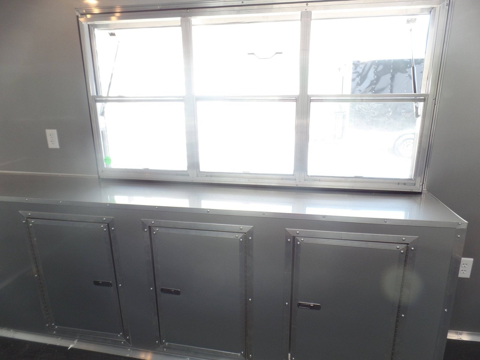 8.5′ x 16′ Concession Food Trailer White Event Catering — photo 5