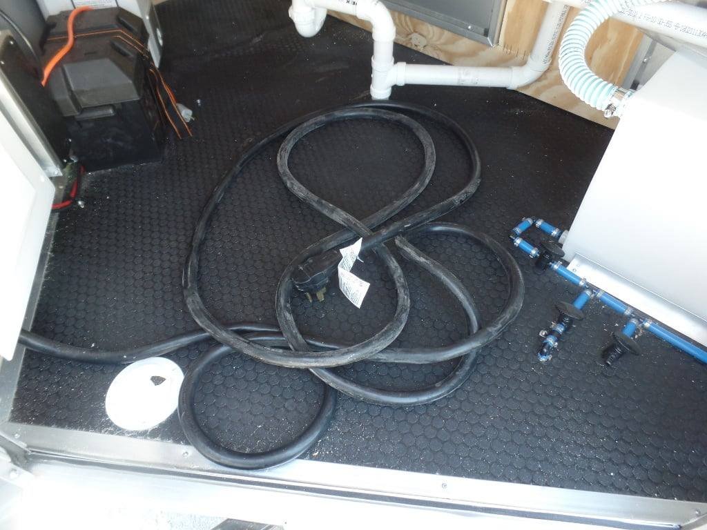 8.5′ x 16′ Emerald Green Food Event Concession Trailer — photo 2