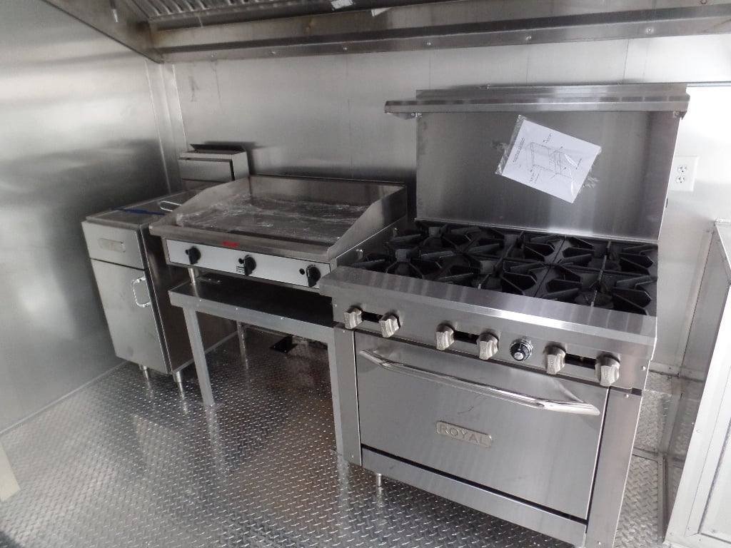 8.5′ x 20′ Concession Food Trailer Red Event Catering — photo 10