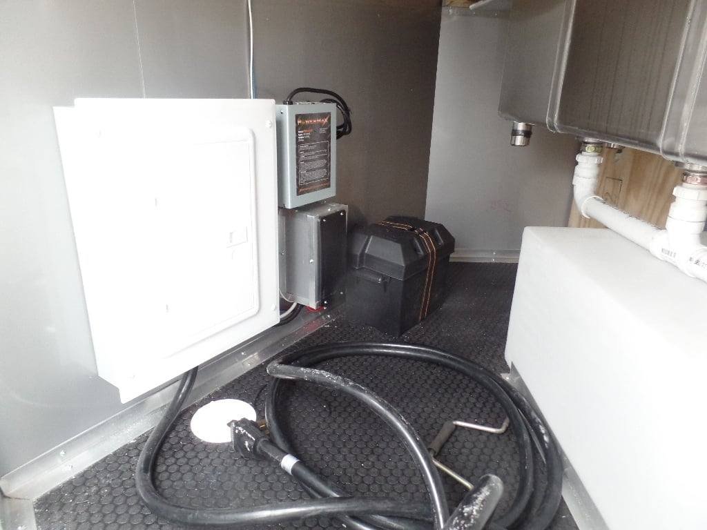 8.5′ x 20′ Penske Yellow Food Concession Trailer — photo 9