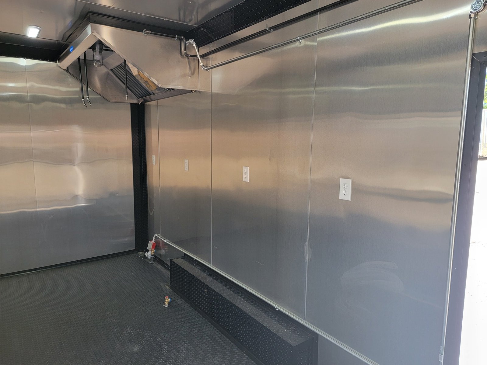 8.5′ X 18′ Red W/ Blackout Concession Trailer Food Event Catering — photo 13